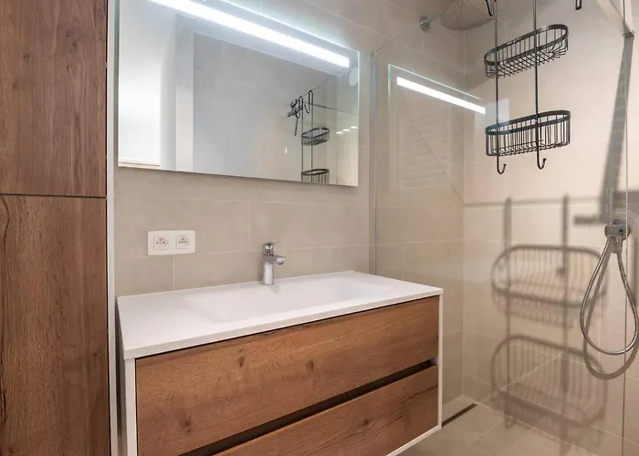 Deluxe 3br With Spectacular Views *