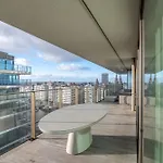 Deluxe 3br With Spectacular Views *